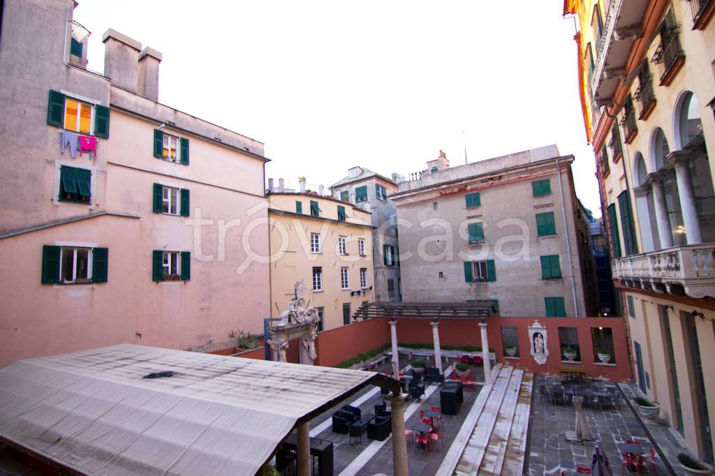 appartamento in affitto a Genova in zona Sottoripa / Maddalena / Molo