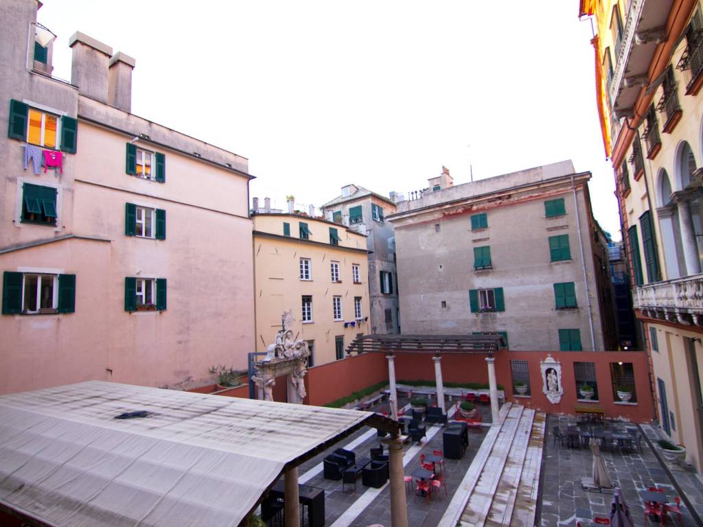 appartamento in affitto a Genova in zona Sottoripa / Maddalena / Molo