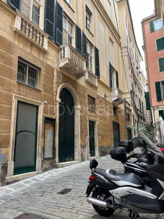negozio in affitto a Genova in zona Centro Storico