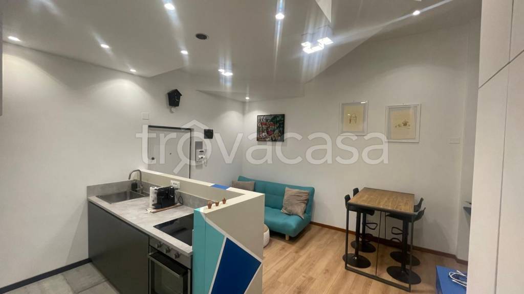 appartamento in affitto a Genova in zona Sottoripa / Maddalena / Molo