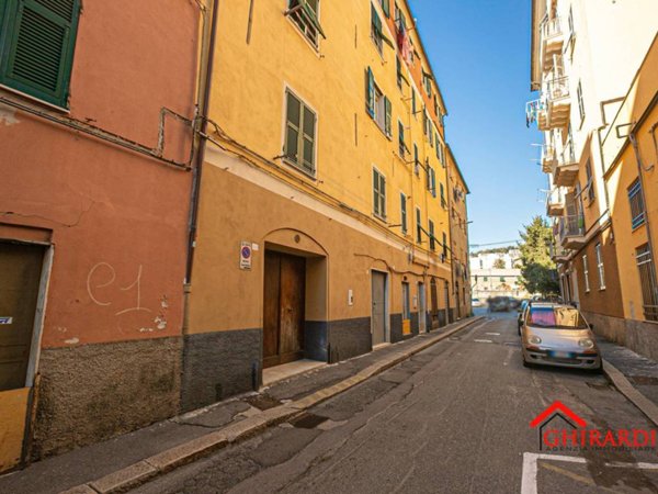 appartamento in affitto a Genova in zona Sestri Ponente