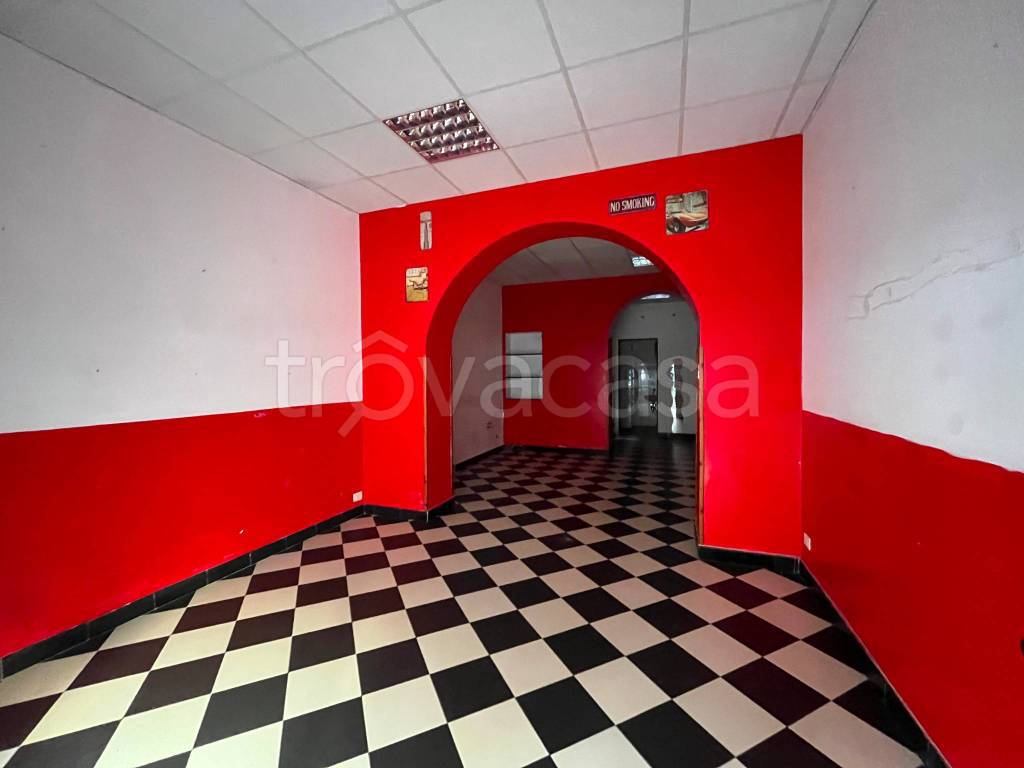 negozio in affitto a Genova in zona Sestri Ponente