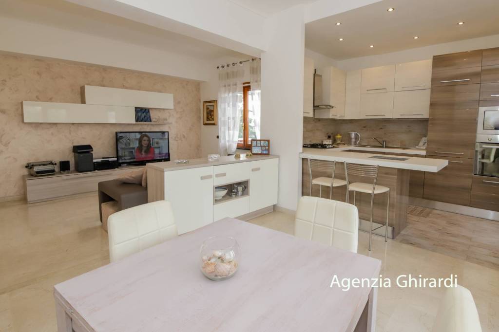 appartamento in affitto a Genova in zona Sestri Ponente