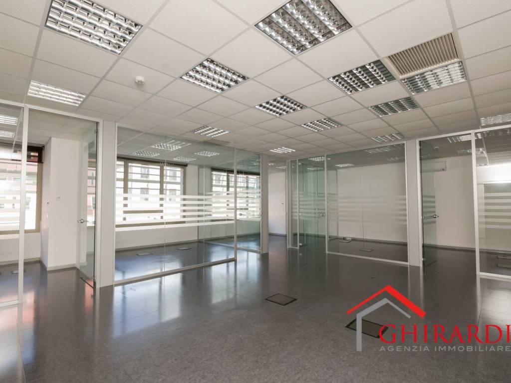 ufficio in affitto a Genova in zona Sestri Ponente