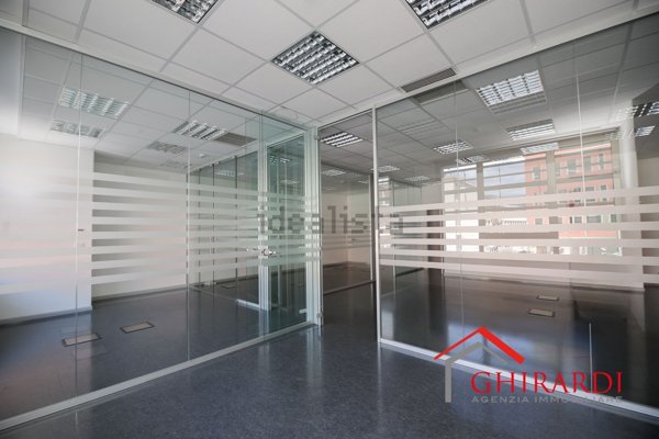 ufficio in affitto a Genova in zona Sestri Ponente