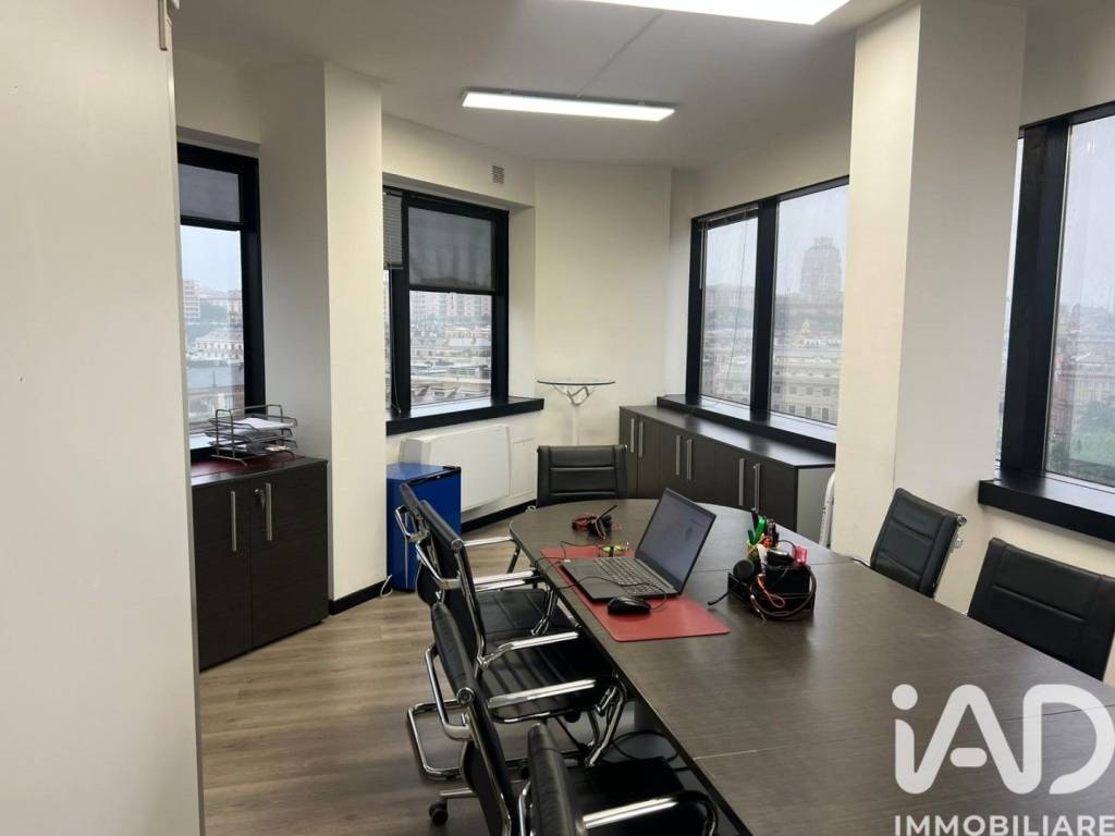 ufficio in affitto a Genova in zona Foce