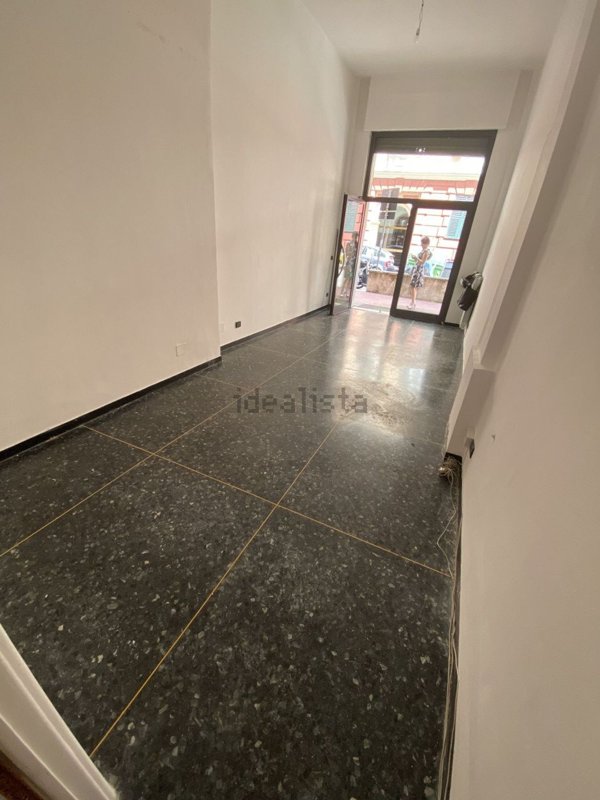 locale commerciale in affitto a Genova in zona Castelletto