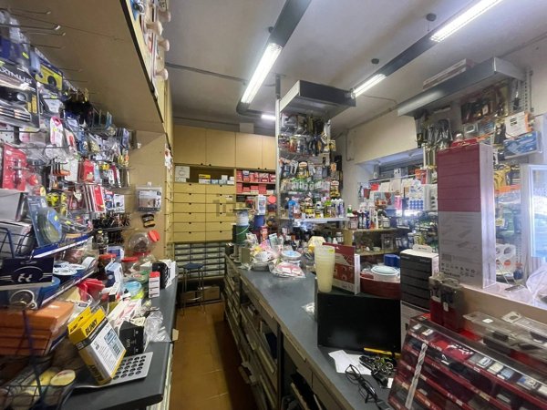 negozio in affitto a Genova in zona Pegli