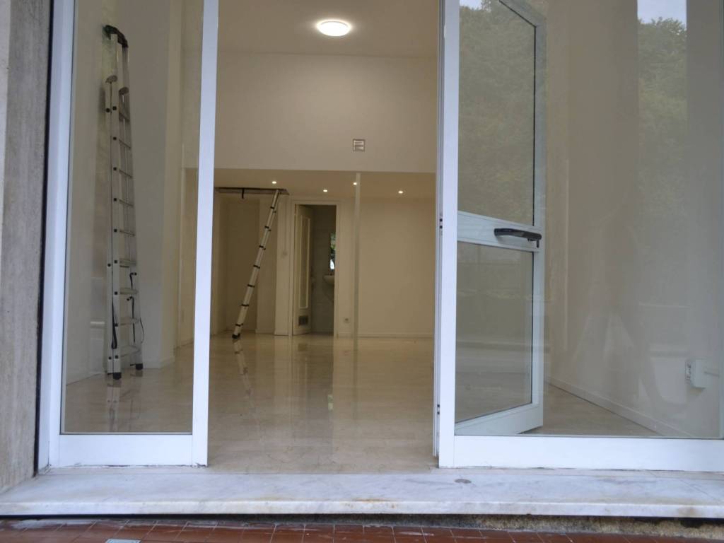 negozio in affitto a Genova in zona San Fruttuoso