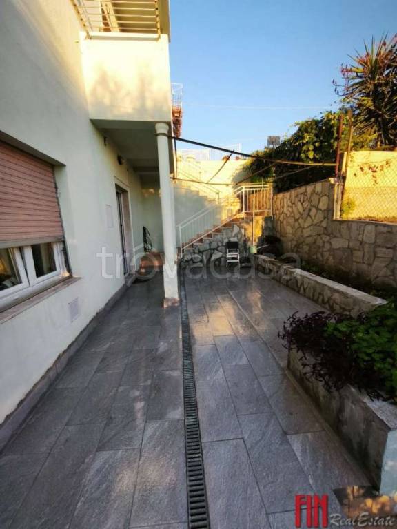 appartamento in affitto a Genova in zona Sestri Ponente