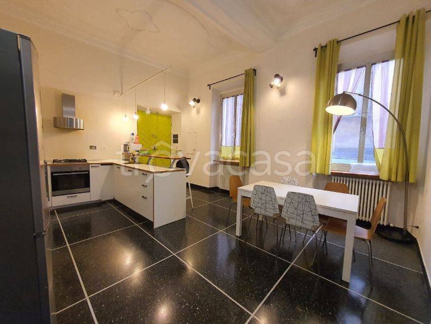 appartamento in affitto a Genova in zona Sottoripa / Maddalena / Molo