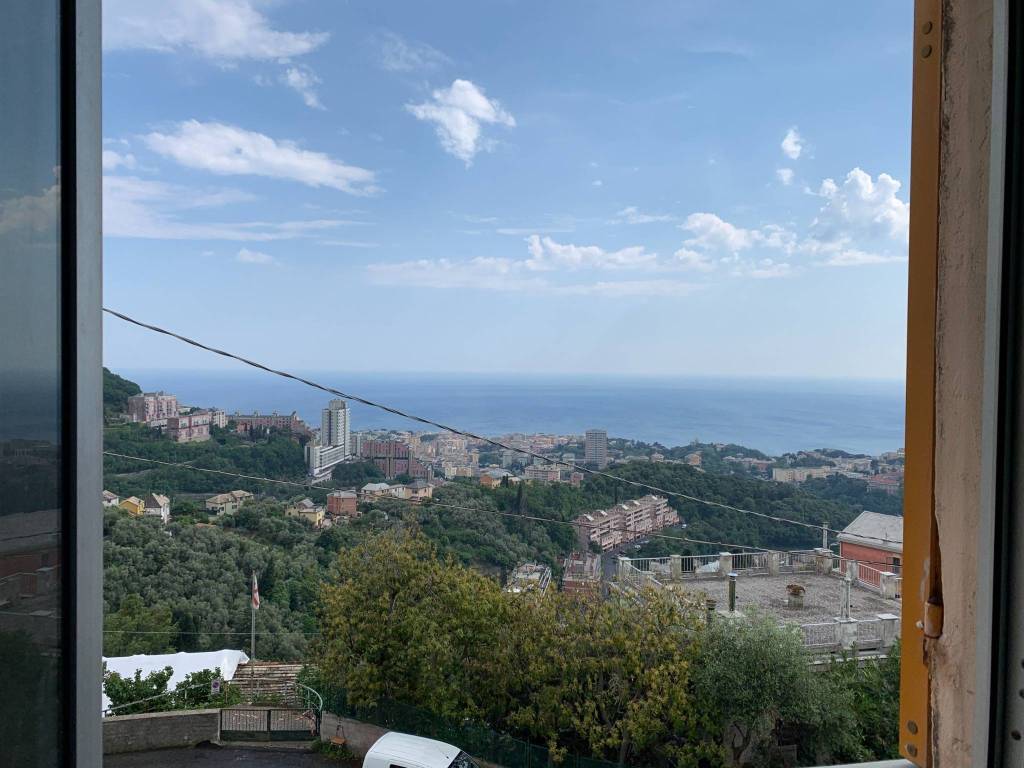 appartamento in affitto a Genova in zona Apparizione