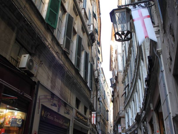 negozio in affitto a Genova in zona Centro Storico