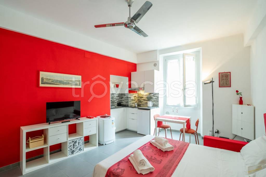 appartamento in affitto a Genova in zona Sottoripa / Maddalena / Molo