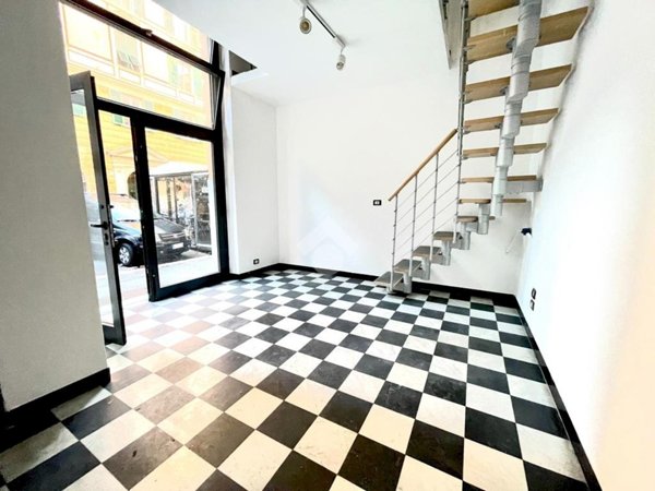 negozio in affitto a Genova in zona Foce