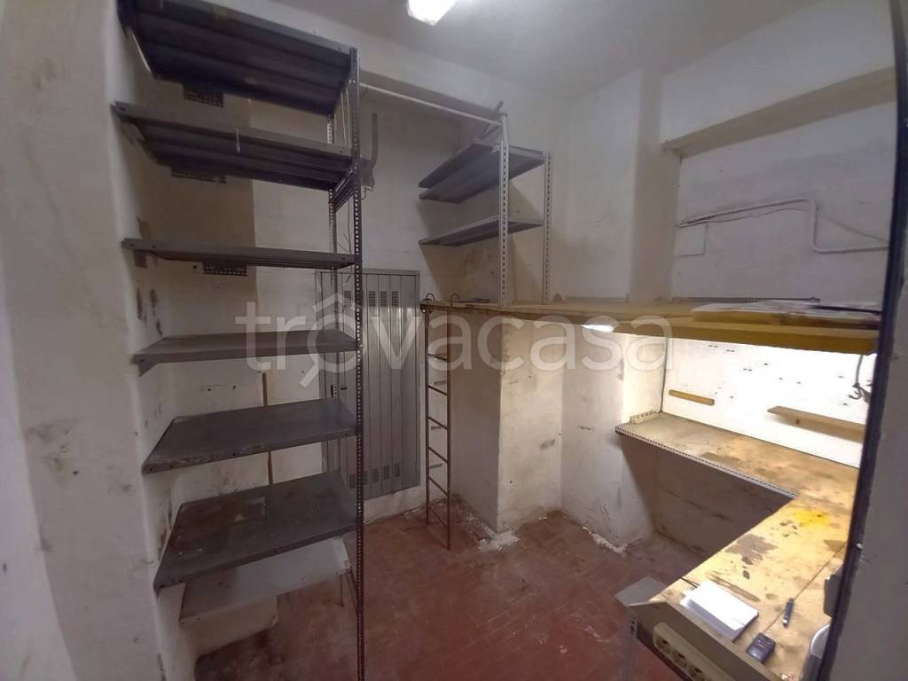 locale commerciale in affitto a Genova in zona Foce