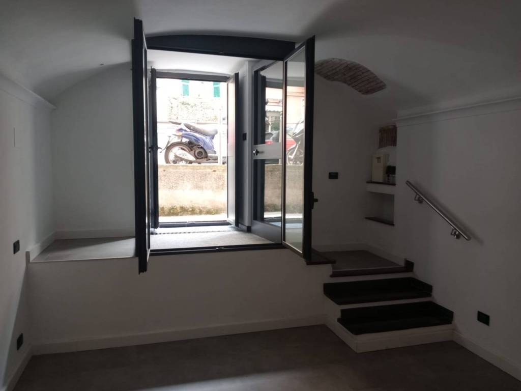 ufficio in affitto a Genova in zona Multedo