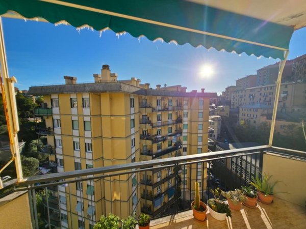 negozio in affitto a Genova