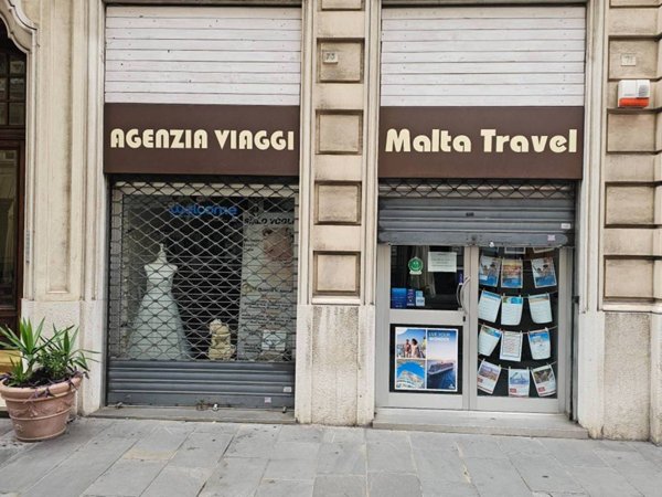 negozio in affitto a Genova