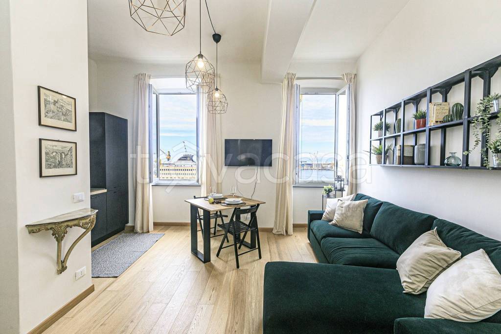 appartamento in affitto a Genova in zona Sottoripa / Maddalena / Molo