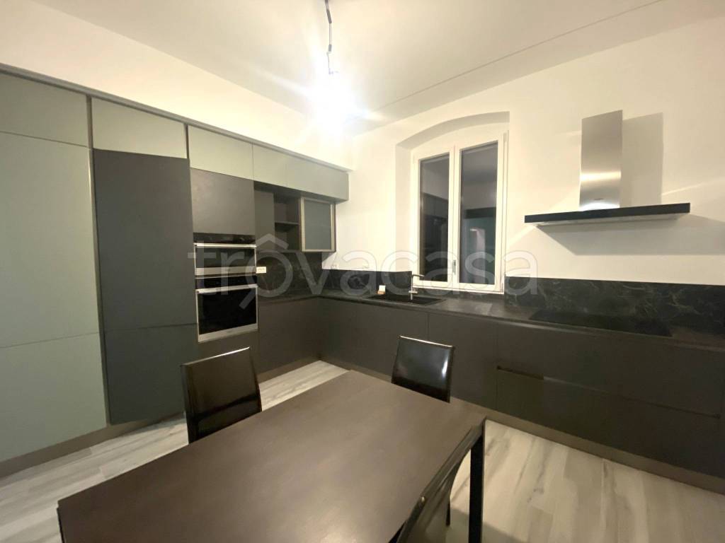 appartamento in affitto a Genova in zona Castelletto