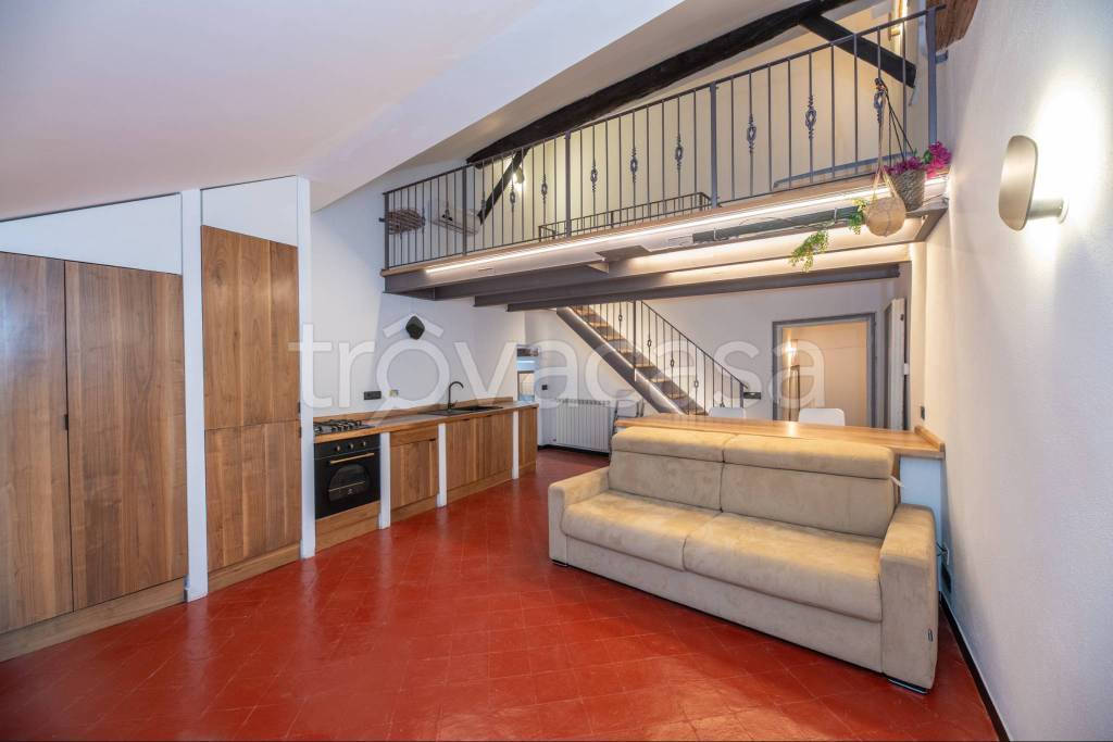 appartamento in affitto a Genova in zona Sottoripa / Maddalena / Molo