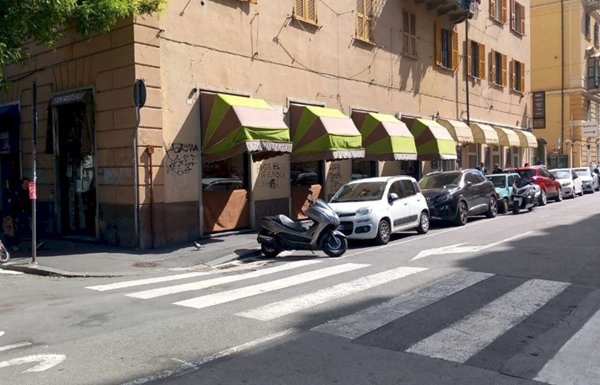 negozio in affitto a Genova
