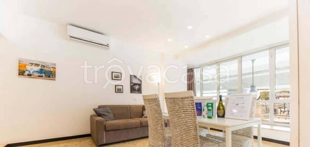 appartamento in affitto a Genova in zona Sottoripa / Maddalena / Molo