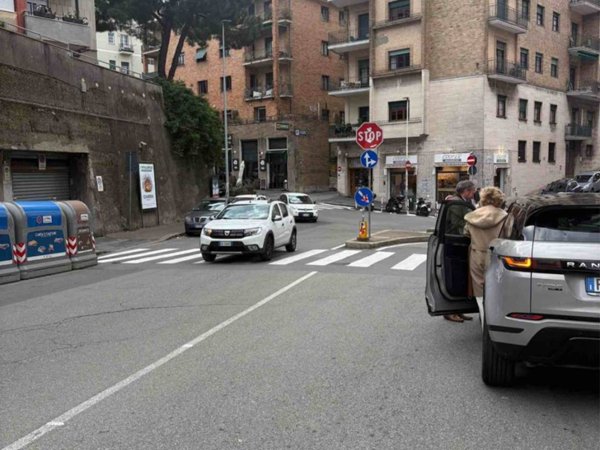 negozio in affitto a Genova in zona Albaro