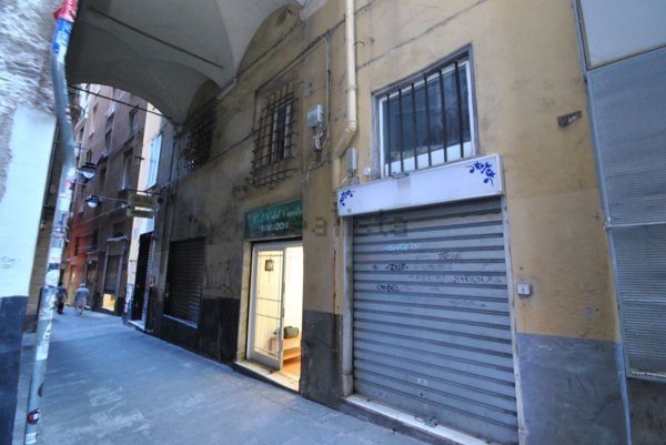 negozio in affitto a Genova in zona Sottoripa / Maddalena / Molo