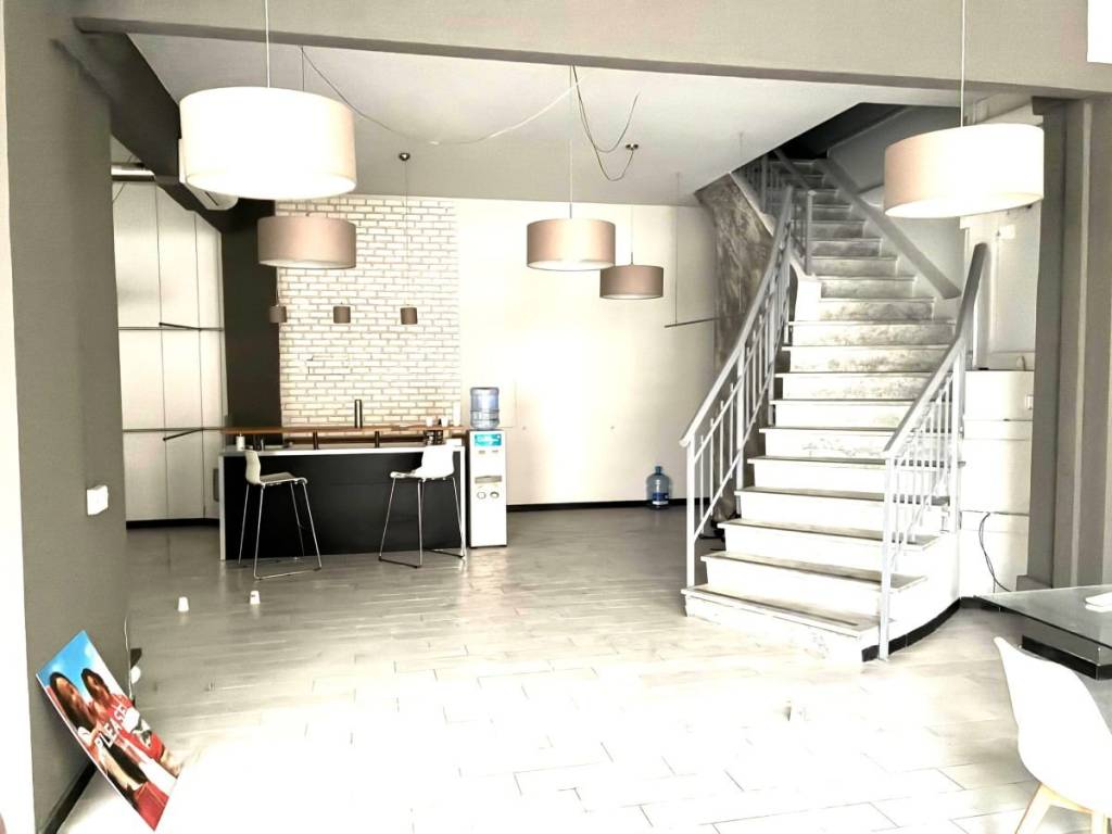 negozio in affitto a Genova in zona Lagaccio / Granarolo