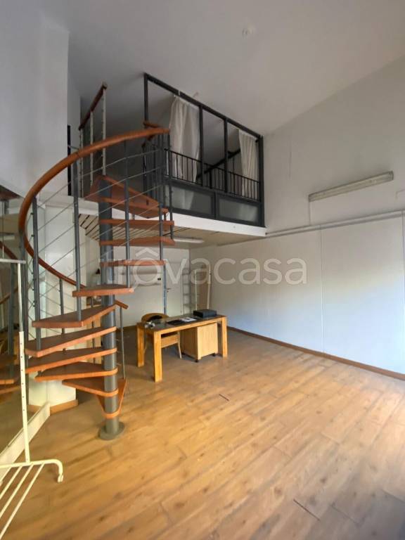 negozio in affitto a Genova in zona Sturla