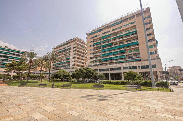 locale commerciale in affitto a Genova in zona Foce