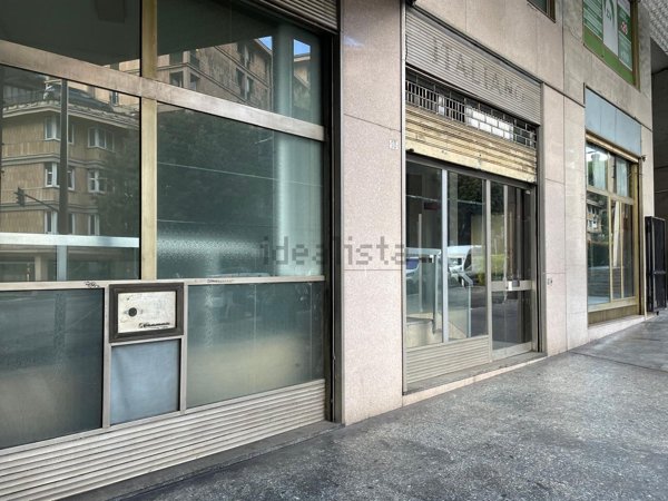 negozio in affitto a Genova in zona Portoria / Piccapietra