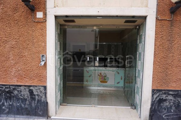 negozio in affitto a Genova in zona Cornigliano