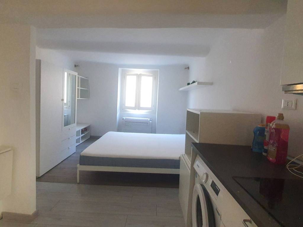 appartamento in affitto a Genova in zona Sottoripa / Maddalena / Molo