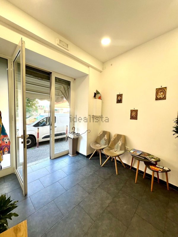 negozio in affitto a Genova in zona Molassana