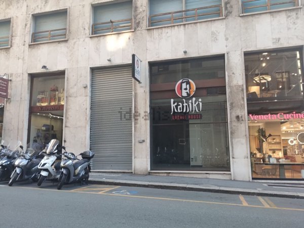 locale commerciale in affitto a Genova in zona San Vincenzo