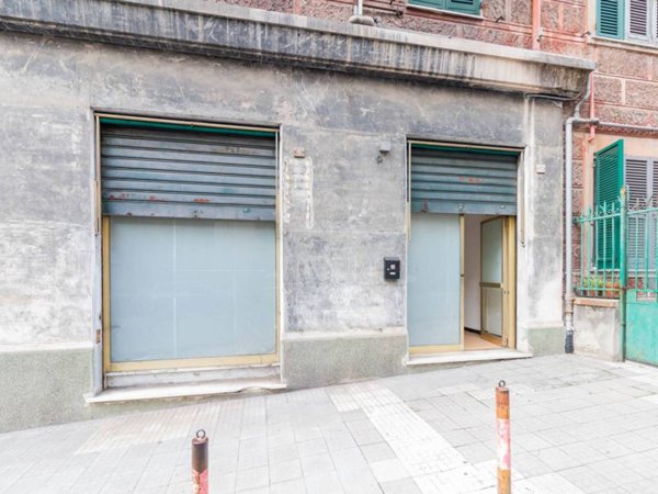 negozio in affitto a Genova in zona San Fruttuoso