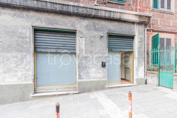 negozio in affitto a Genova in zona San Fruttuoso