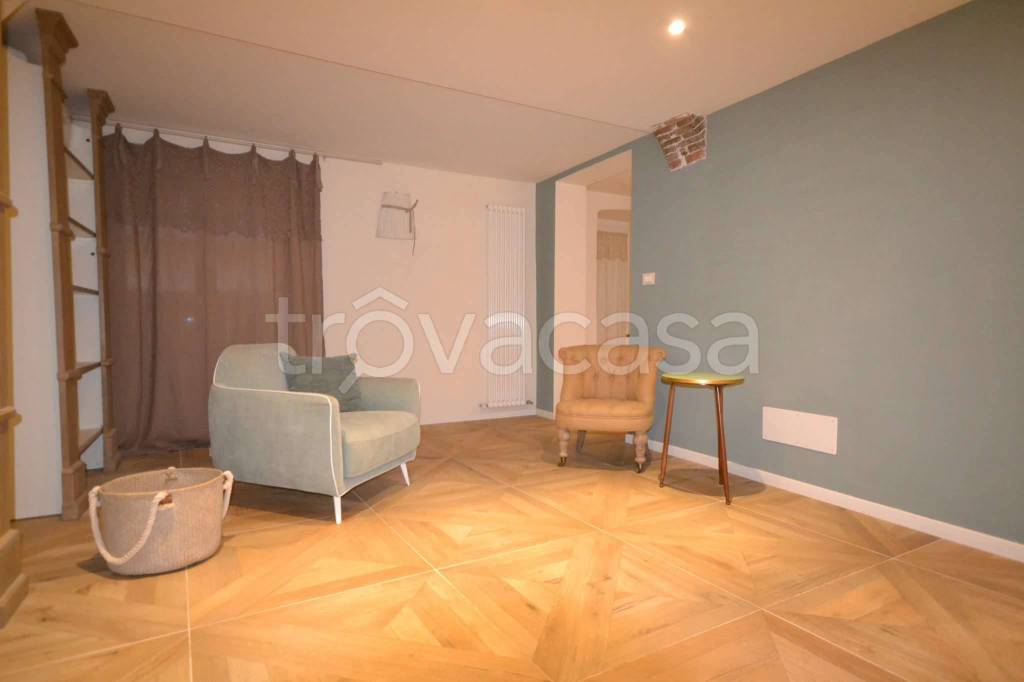 appartamento in affitto a Genova in zona Sottoripa / Maddalena / Molo