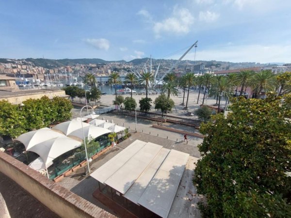 ufficio in affitto a Genova in zona Sottoripa / Maddalena / Molo