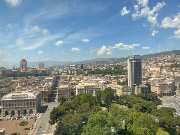 ufficio in affitto a Genova in zona Foce