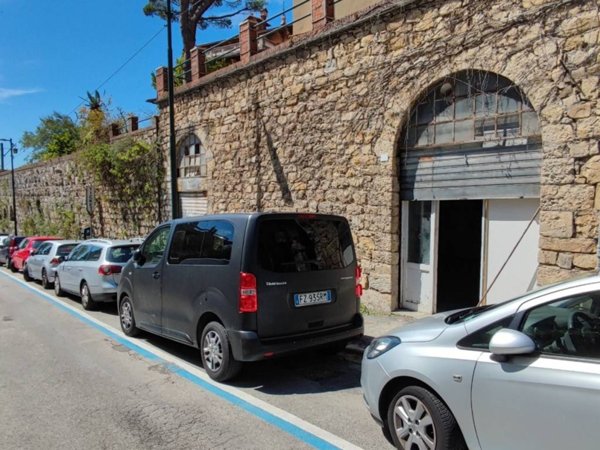 locale commerciale in affitto a Genova in zona Albaro