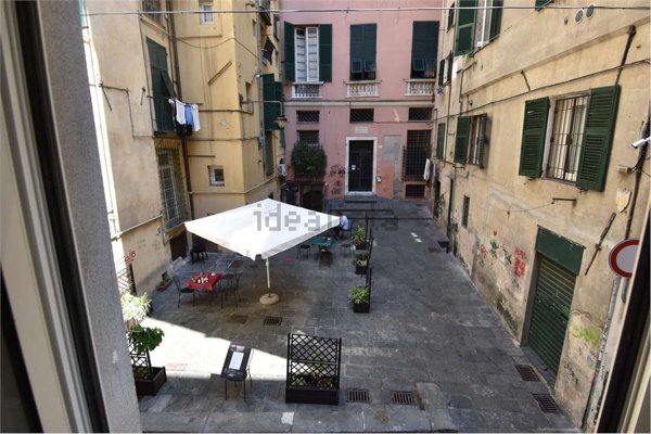 ufficio in affitto a Genova in zona Sottoripa / Maddalena / Molo