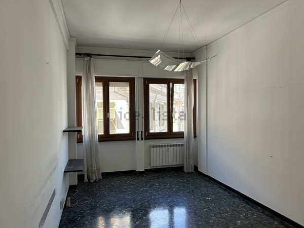ufficio in affitto a Genova in zona San Vincenzo