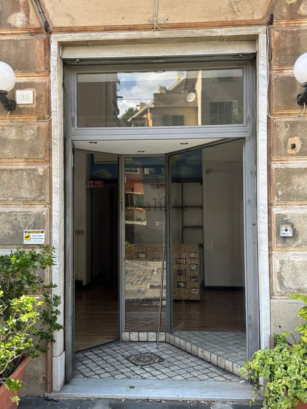 appartamento in affitto a Genova in zona Palmaro / Pra'