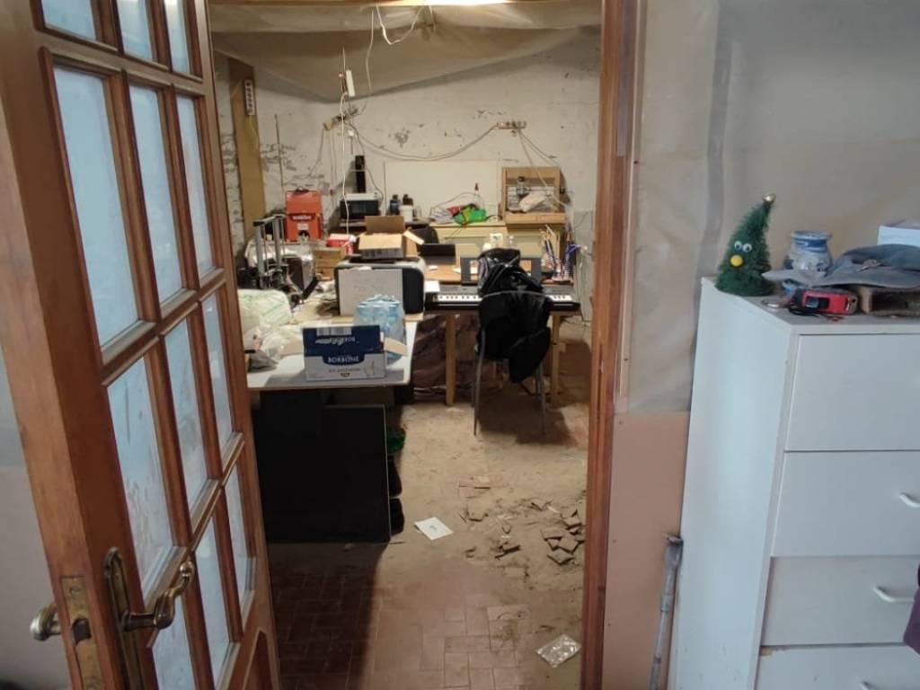 negozio in affitto a Genova in zona Molassana