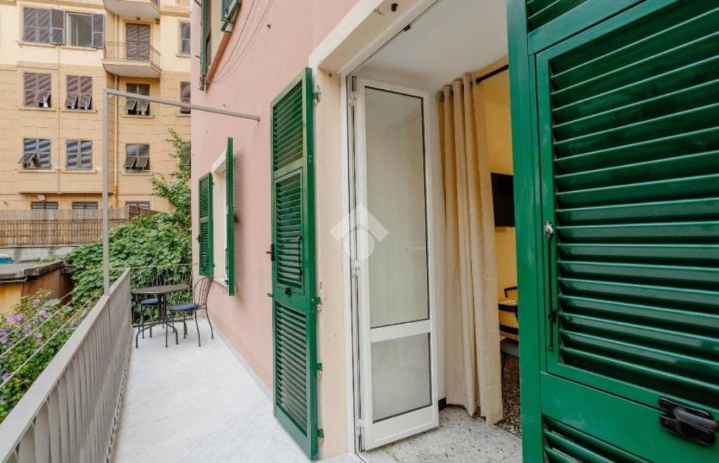 appartamento in affitto a Genova in zona Carignano