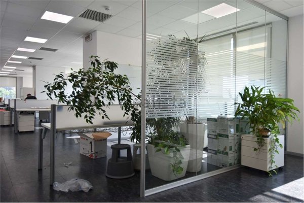 ufficio in affitto a Genova in zona Sestri Ponente